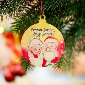 Glob din lemn color "Crăciun fericit, dragi părinţi!"