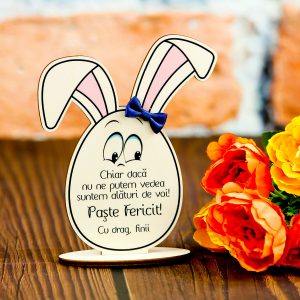 Decoraţiune lemn personalizată pentru Paşti - fundiţă albastră