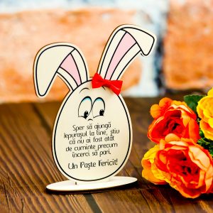 Decoraţiune lemn personalizată pentru Paşti - fundiţă roşie