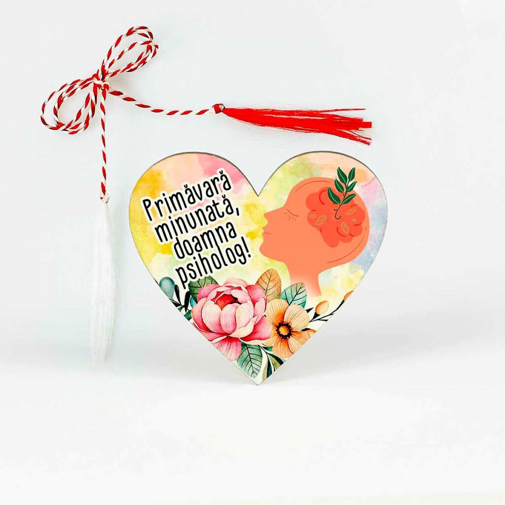 Martisor lemn color doamna psiholog
