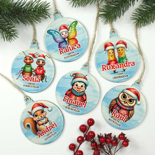 glob personalizat lemn mascota clasei
