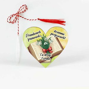 Martisor din lemn personalizat cu o carte deschisa si ghiocei pentru doamna profesoara sau diriginta.