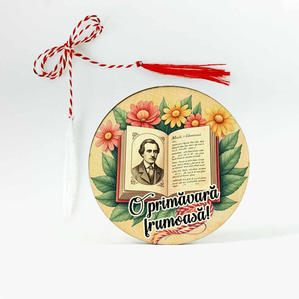 Martisor din lemn pentru profesoara de limba romana. Martisorul este mrsonalizat cu o carte care are pe o marte text iar pe cealalt pe Mihai Eminescu. De asemenea martisorul are si cateva flori colorate.