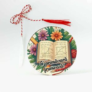 Matisor pentru profesoara de matematica personalizat cu flori, o carte deschisa si cateva creioane si rigle.