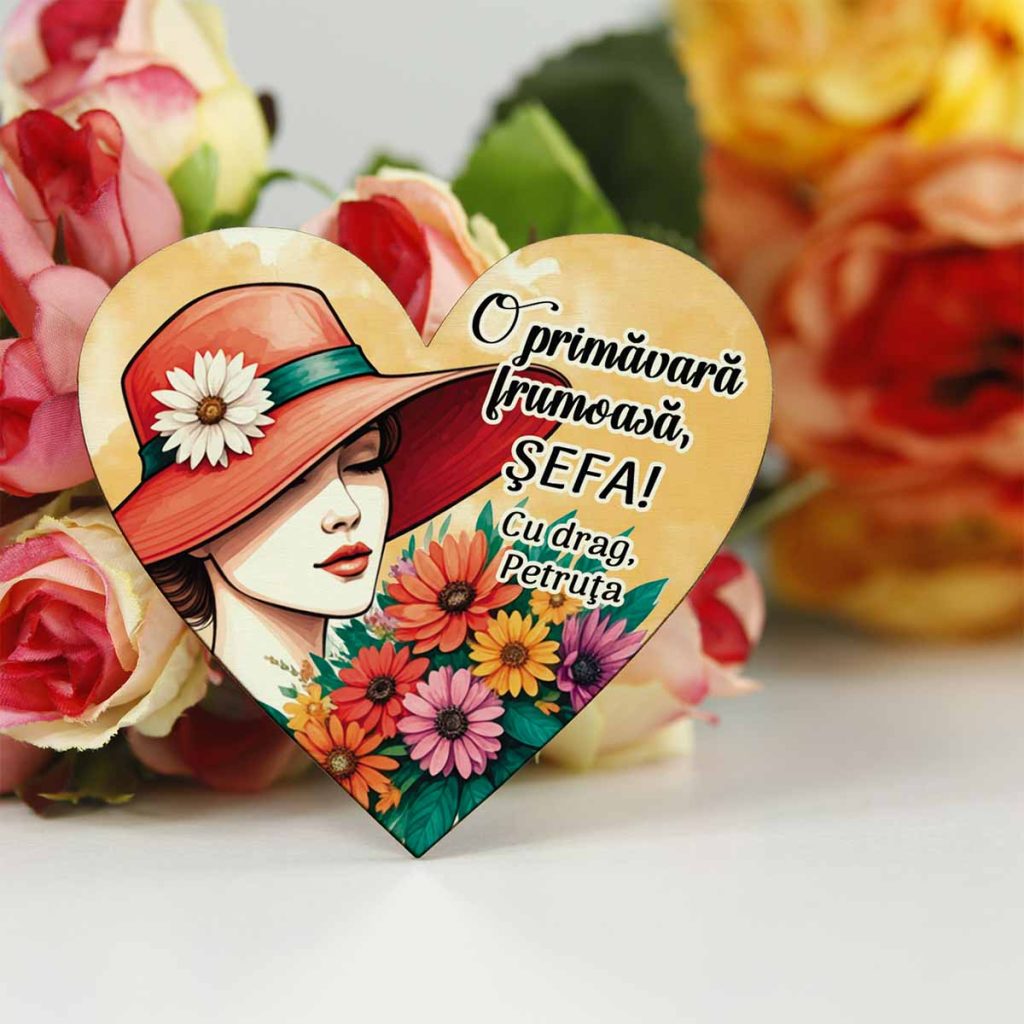 Mărțișor din lemn magnetic în formă de inimă, personalizat cu un mesaj de apreciere, perfect pentru cadou de 1 Martie pentru șefă.