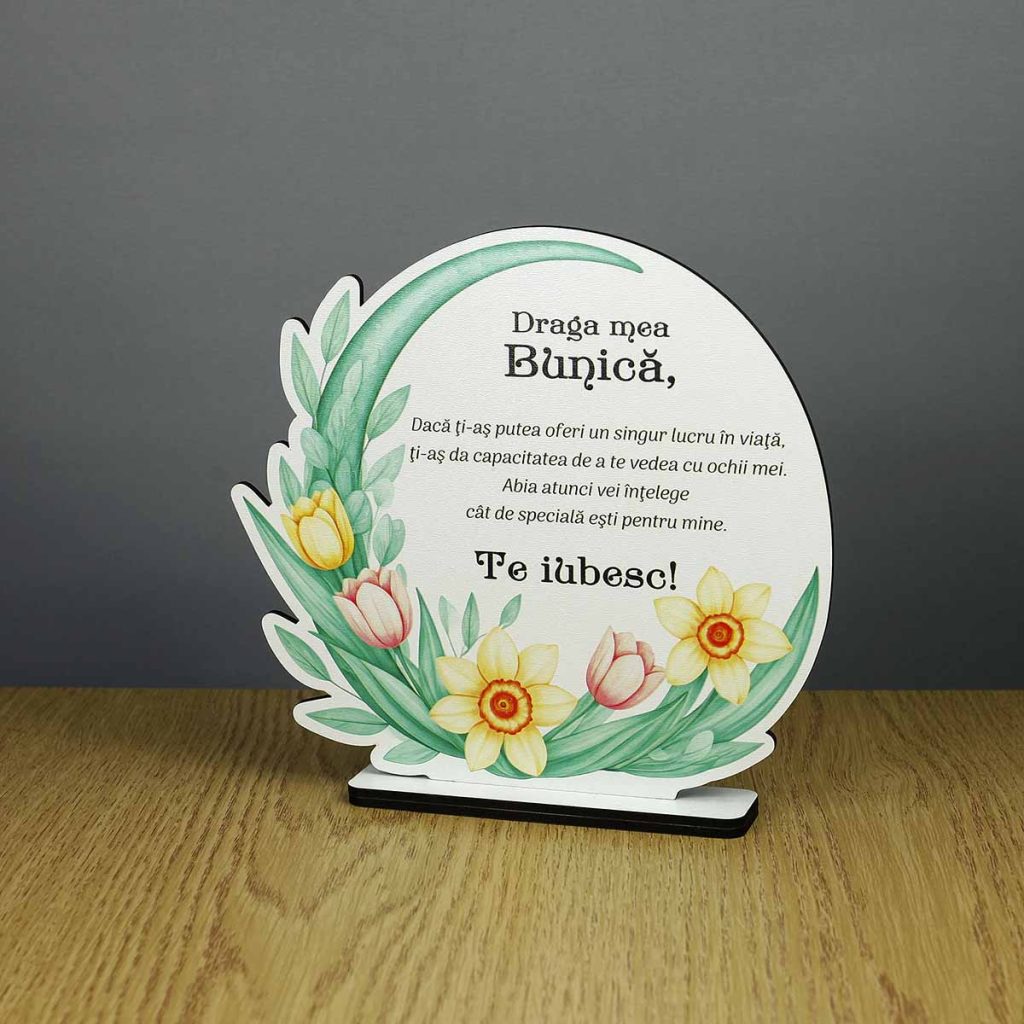 Surprinde-ți bunica cu un trofeu MDF personalizat, un cadou unic plin de dragoste și recunoștință! Perfect pentru Ziua Bunicii, 8 Martie sau orice ocazie specială, acest trofeu va deveni o amintire prețioasă plină de emoție.