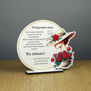 Surprinde-ți iubita sau soția cu un trofeu MDF personalizat, un cadou romantic și elegant. Perfect pentru Ziua Îndrăgostiților, aniversări sau orice ocazie specială, cu un mesaj emoționant care va rămâne o amintire de neuitat!