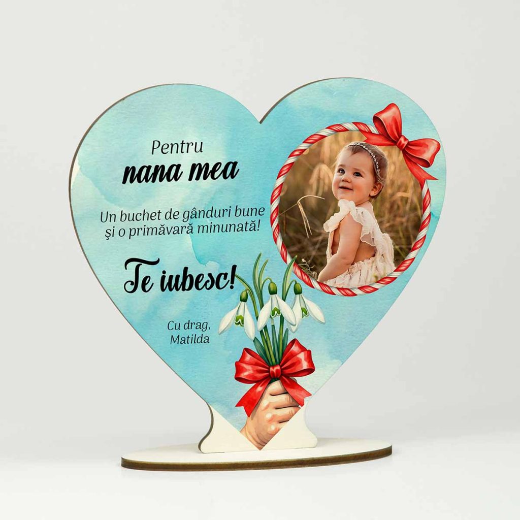 Trofeu din lemn în formă de inimă, personalizat cu poză și mesaj – cadoul perfect pentru 8 Martie, ideal pentru mama, bunica, nașa sau sora.