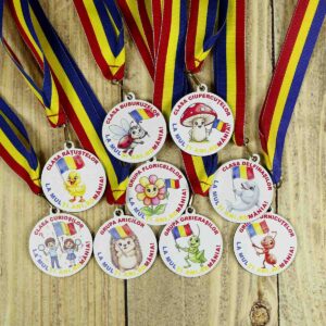Medalie personalizata cu mascota clasei - 1 Decembrie/24 Ianuarie