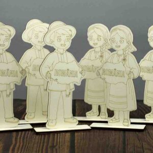 Figurine Românaș și Româncuță pentru pictat, din lemn
