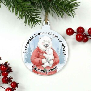 Glob din lemn personalizat cu urs polar pentru Bunica – cadou original de Crăciun