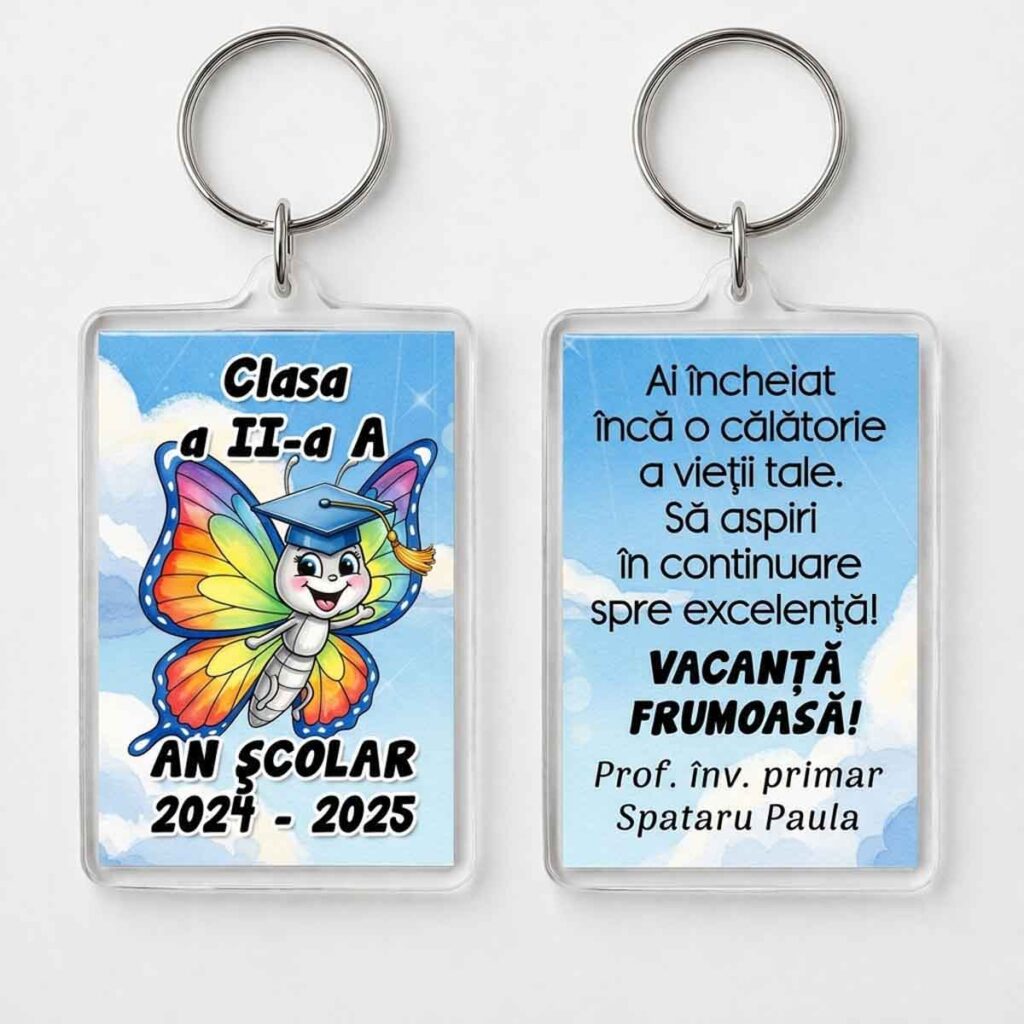 breloc personalizat absolvire elevi cu fluturas colorat pentru clasa primara