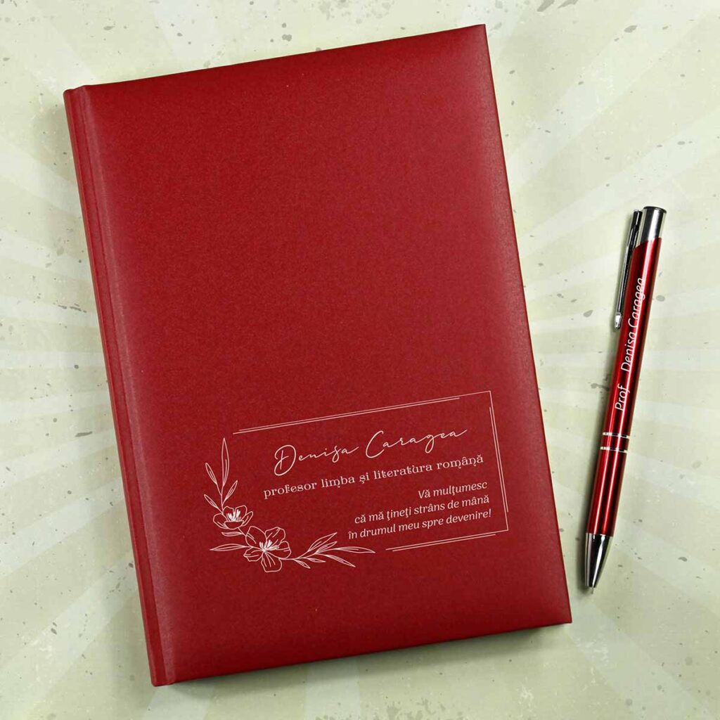 Set agenda si pix personalizat profesoara rosu elegant cu nume si mesaj gravat Dedaruit