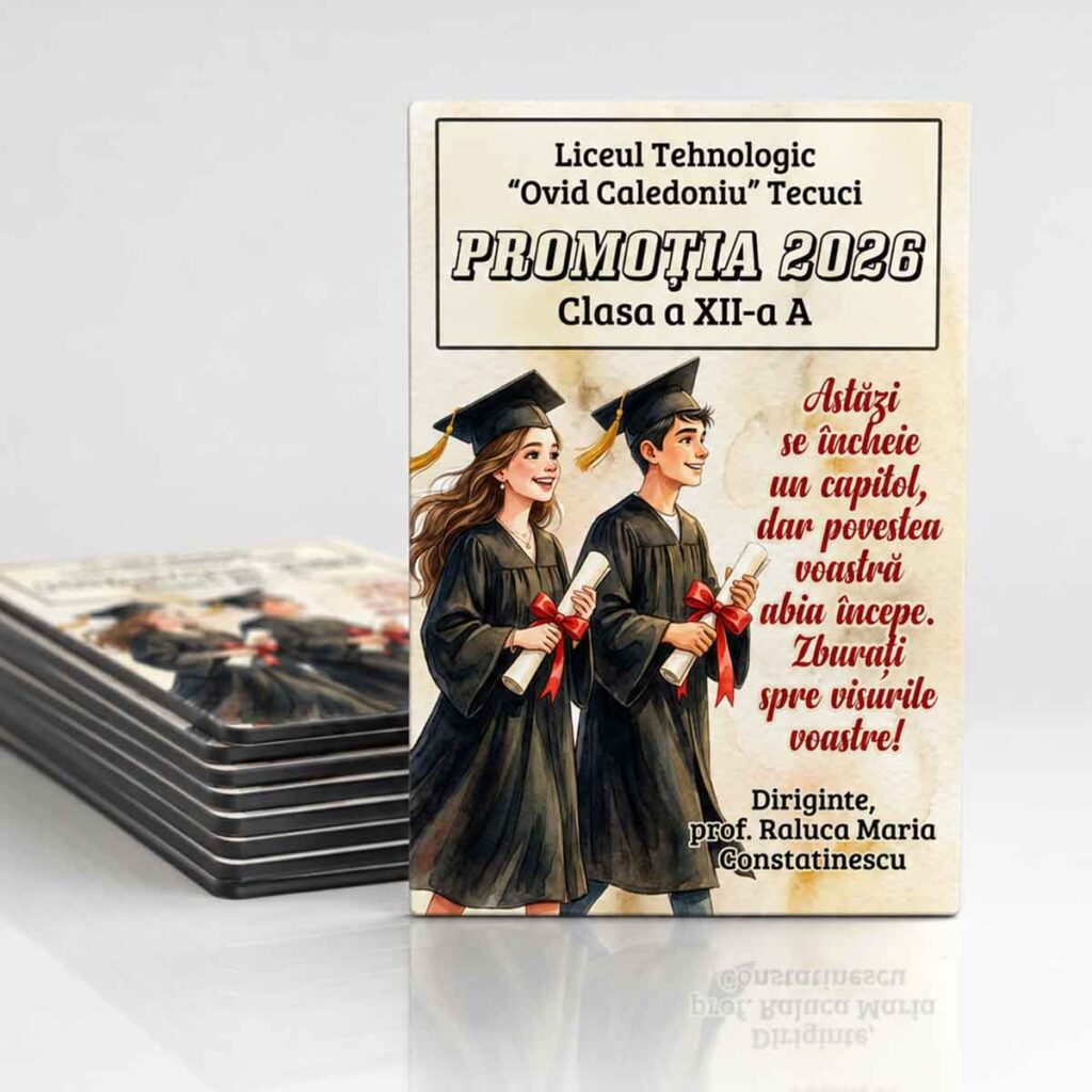 Magnet personalizat absolvire clasa a XII-a promoția 2026 cu absolvenți și mesaj emoționant – Dedaruit