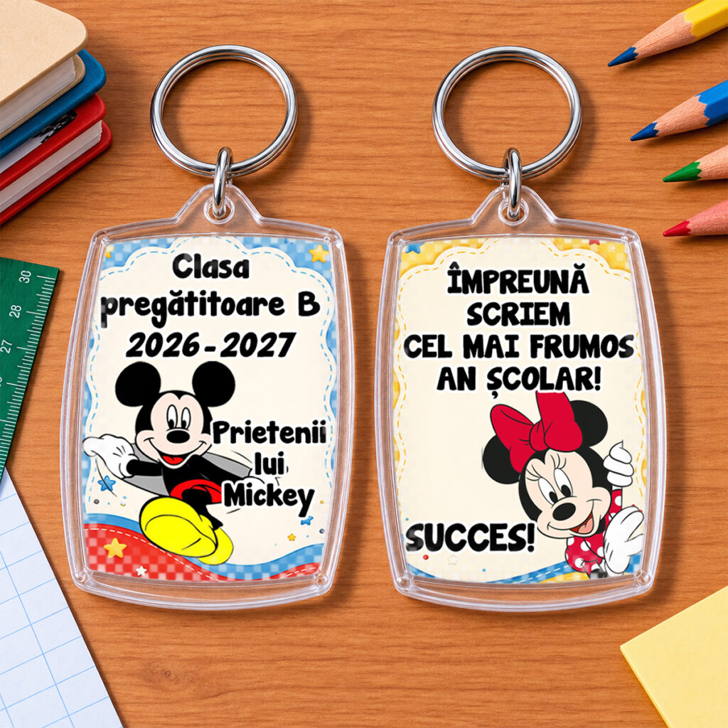 Breloc personalizat Prietenii lui Mickey, cadou pentru elevi în prima zi de școală